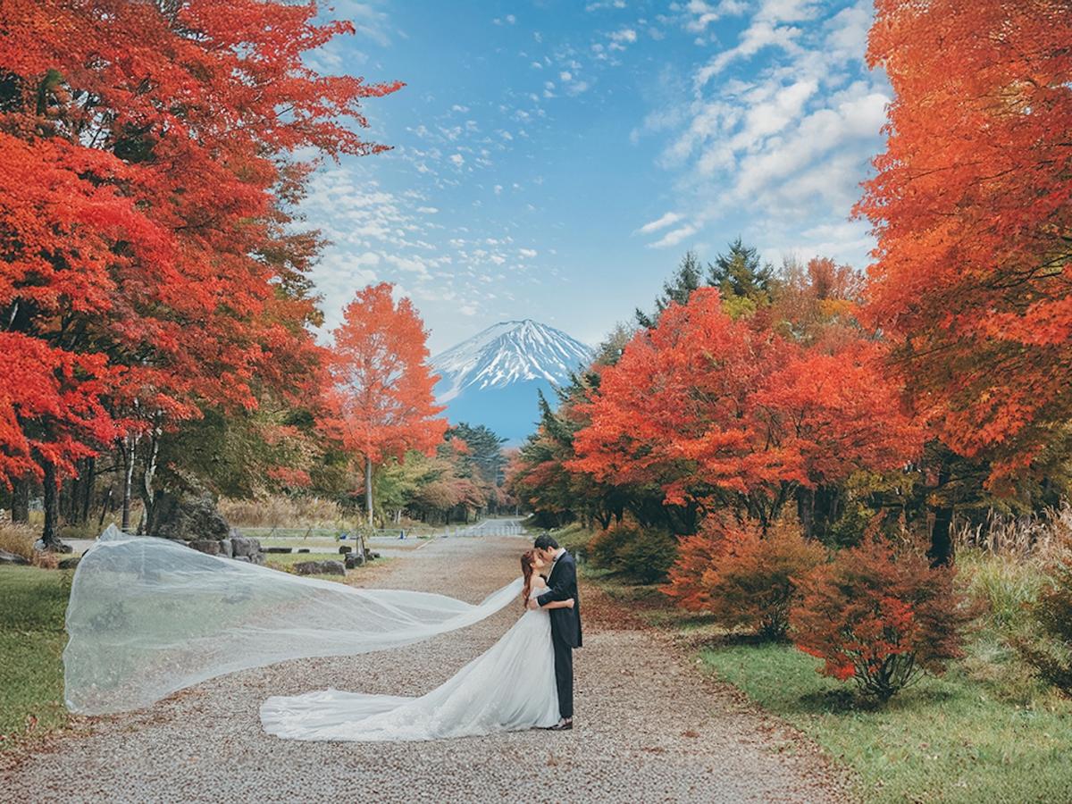 Mona Lisa Bridal Salon